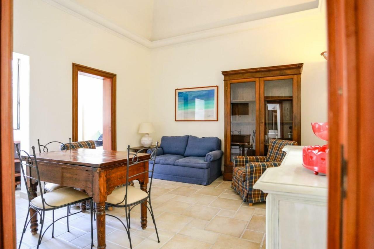 ليتشي Palazzo Candido Suites & Apartments - Sit Apartment المظهر الخارجي الصورة
