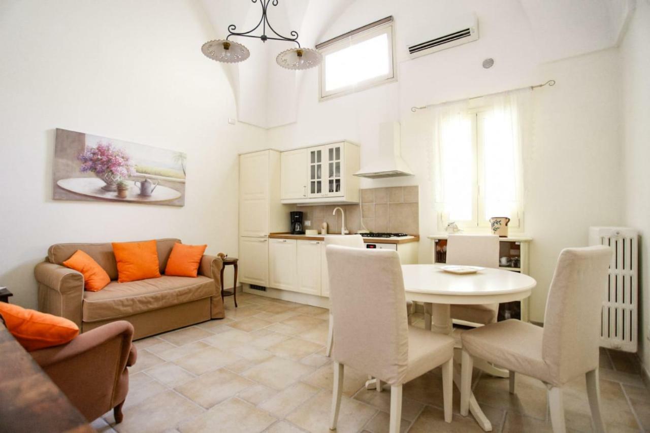 ليتشي Palazzo Candido Suites & Apartments - Sit Apartment المظهر الخارجي الصورة